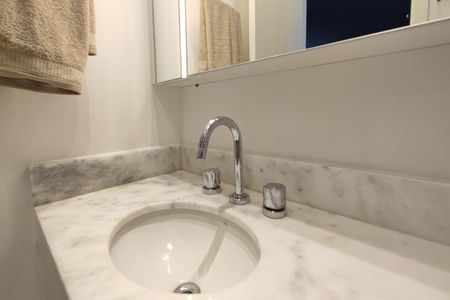 Apartamento à venda com 100m², 2 quartos e 2 vagas Apartamento à venda com 100m², 2 quartos e 2 vagasBanheiro Suíte 2