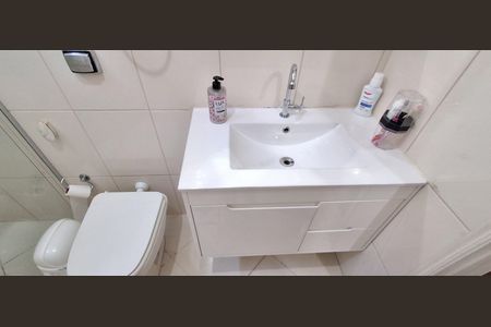 Casa à venda com 144m², 2 quartos e 1 vaga Casa à venda com 144m², 2 quartos e 1 vagaBanheiro Social