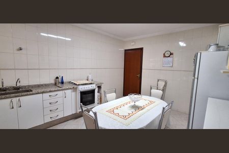 Casa à venda com 144m², 2 quartos e 1 vaga Casa à venda com 144m², 2 quartos e 1 vagaCozinha