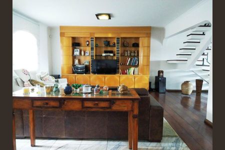 Casa à venda com 430m², 4 quartos e 5 vagas