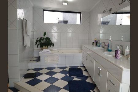 Casa à venda com 430m², 4 quartos e 5 vagas