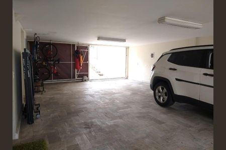 Casa à venda com 430m², 4 quartos e 5 vagas