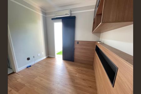 Casa de condomínio à venda com 322m², 4 quartos e 3 vagas Casa de condomínio à venda com 322m², 4 quartos e 3 vagasSuíte 3