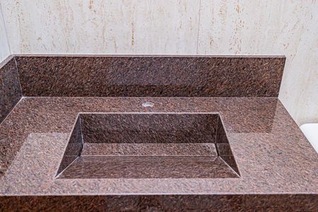 Casa à venda com 181m², 3 quartos e 4 vagas Casa à venda com 181m², 3 quartos e 4 vagasBanheiro suite