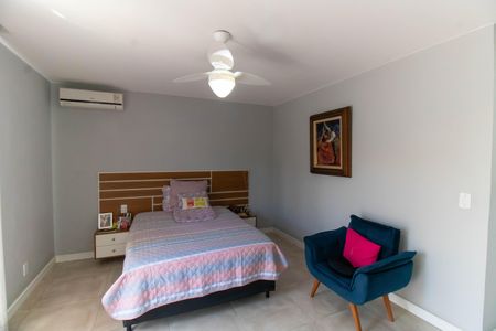 Casa à venda com 296m², 5 quartos e 4 vagasSuíte 2