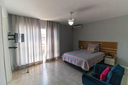 Casa à venda com 296m², 5 quartos e 4 vagasSuíte 2