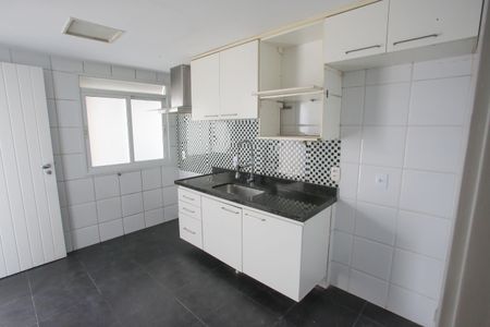Casa à venda com 116m², 4 quartos e 2 vagas Casa à venda com 116m², 4 quartos e 2 vagasCozinha