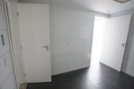 Casa à venda com 116m², 4 quartos e 2 vagas Casa à venda com 116m², 4 quartos e 2 vagasCozinha
