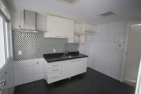 Casa à venda com 116m², 4 quartos e 2 vagas Casa à venda com 116m², 4 quartos e 2 vagasCozinha