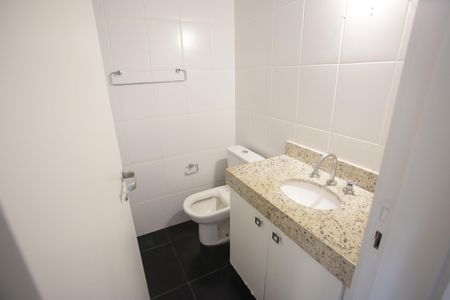 Casa à venda com 116m², 4 quartos e 2 vagas Casa à venda com 116m², 4 quartos e 2 vagasBanheiro Social