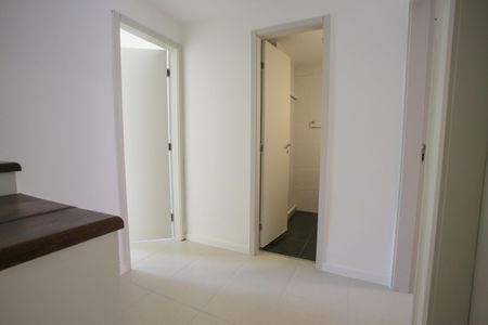 Casa à venda com 116m², 4 quartos e 2 vagas Casa à venda com 116m², 4 quartos e 2 vagasHall dos Quartos