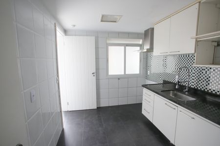Casa à venda com 116m², 4 quartos e 2 vagas Casa à venda com 116m², 4 quartos e 2 vagasCozinha
