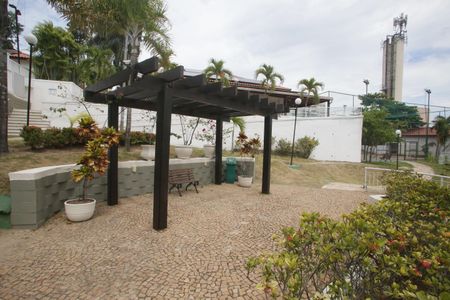 Casa à venda com 116m², 4 quartos e 2 vagas Casa à venda com 116m², 4 quartos e 2 vagasPergolado