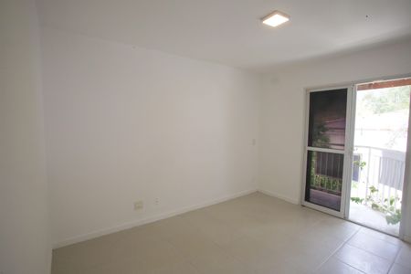 Casa à venda com 116m², 4 quartos e 2 vagas Casa à venda com 116m², 4 quartos e 2 vagasQuarto Suíte