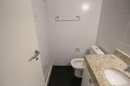 Casa à venda com 116m², 4 quartos e 2 vagas Casa à venda com 116m², 4 quartos e 2 vagasBanheiro Social