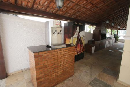 Casa à venda com 116m², 4 quartos e 2 vagas Casa à venda com 116m², 4 quartos e 2 vagasÁrea comum - Churrasqueira