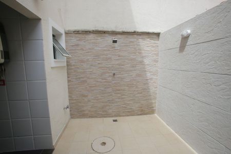 Casa à venda com 116m², 4 quartos e 2 vagas Casa à venda com 116m², 4 quartos e 2 vagasÁrea dos Fundos