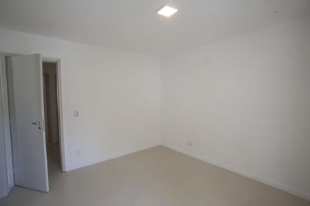 Casa à venda com 116m², 4 quartos e 2 vagas Casa à venda com 116m², 4 quartos e 2 vagasQuarto Suíte