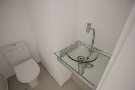 Casa à venda com 116m², 4 quartos e 2 vagas Casa à venda com 116m², 4 quartos e 2 vagasLavabo