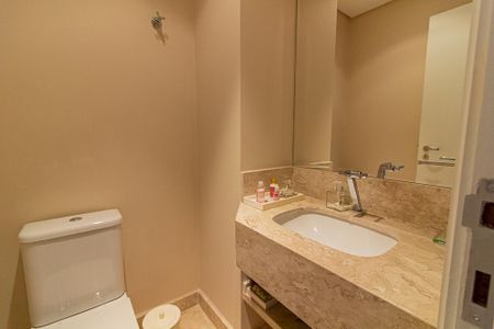 Apartamento à venda com 180m², 4 quartos e 3 vagas Apartamento à venda com 180m², 4 quartos e 3 vagasLavabo