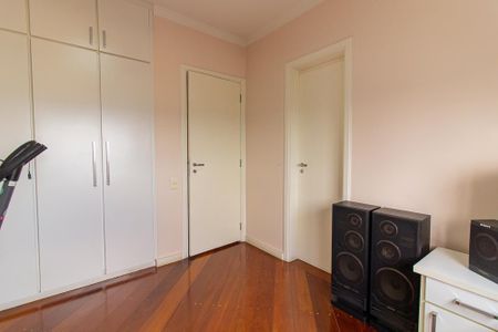 Apartamento à venda com 180m², 4 quartos e 3 vagas Apartamento à venda com 180m², 4 quartos e 3 vagasSuíte 2