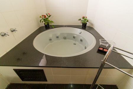 Apartamento à venda com 180m², 4 quartos e 3 vagas Apartamento à venda com 180m², 4 quartos e 3 vagasBanheiro da Suíte 3