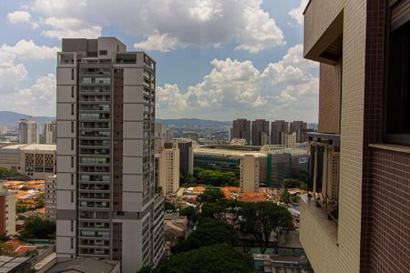 Apartamento à venda com 180m², 4 quartos e 3 vagas Apartamento à venda com 180m², 4 quartos e 3 vagasVista da Varanda