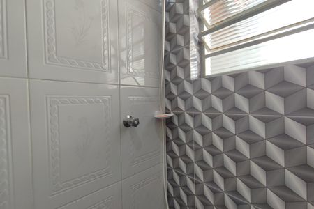 Casa à venda com 96m², 4 quartos e 3 vagas Casa à venda com 96m², 4 quartos e 3 vagasEdícula - Banheiro