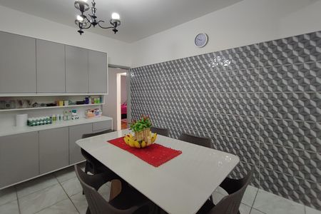 Casa à venda com 96m², 4 quartos e 3 vagas Casa à venda com 96m², 4 quartos e 3 vagasCozinha