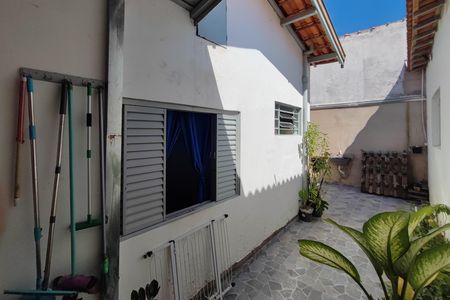 Casa à venda com 96m², 4 quartos e 3 vagas Casa à venda com 96m², 4 quartos e 3 vagasQuintal