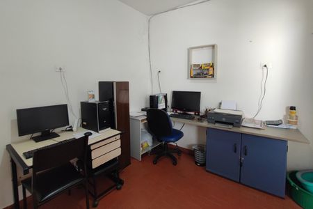 Casa à venda com 96m², 4 quartos e 3 vagas Casa à venda com 96m², 4 quartos e 3 vagasEdícula - Sala