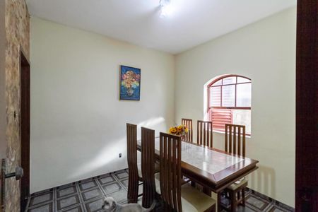 Casa à venda com 210m², 3 quartos e 2 vagasSala 2