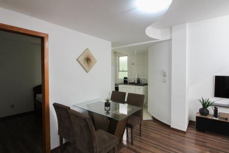 Apartamento para alugar com 70m², 2 quartos e 1 vaga Apartamento para alugar com 70m², 2 quartos e 1 vagaSala