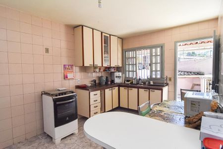 Casa de condomínio à venda com 138m², 3 quartos e 1 vagaCozinha