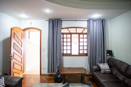 Casa à venda com 177m², 2 quartos e 2 vagasSala de TV