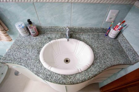 Casa à venda com 177m², 2 quartos e 2 vagasBanheiro Social