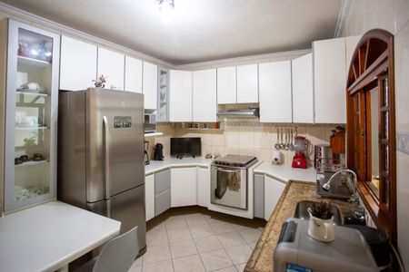 Casa à venda com 177m², 2 quartos e 2 vagasCozinha