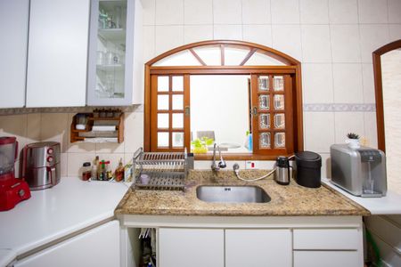 Casa à venda com 177m², 2 quartos e 2 vagasCozinha