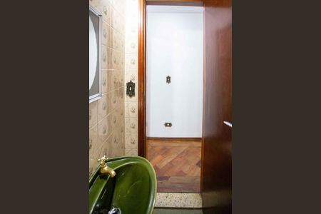 Casa à venda com 177m², 2 quartos e 2 vagasLavabo