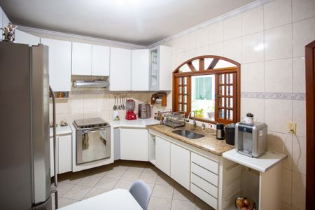 Casa à venda com 177m², 2 quartos e 2 vagasCozinha