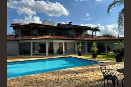 Casa à venda com 495m², 4 quartos e 6 vagas