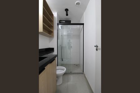 Banheiro de kitnet/studio à venda com 1 quarto, 28m² em Moema, São Paulo