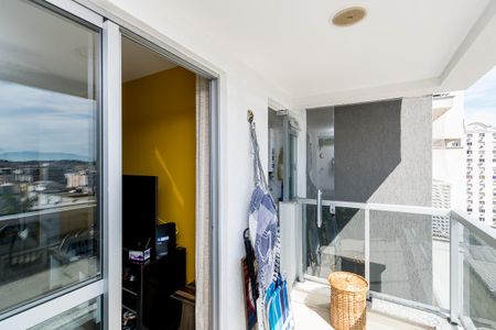 Apartamento à venda com 56m², 2 quartos e 1 vaga Apartamento à venda com 56m², 2 quartos e 1 vagaVaranda da Sala
