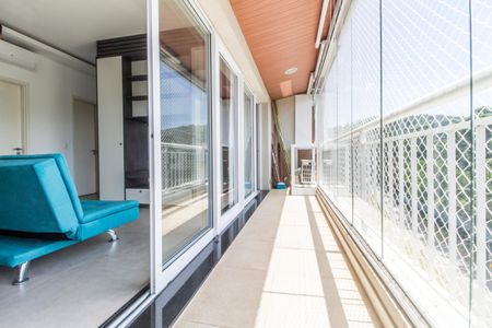 Apartamento à venda com 50m², 1 quarto e 1 vaga Apartamento à venda com 50m², 1 quarto e 1 vagaVaranda