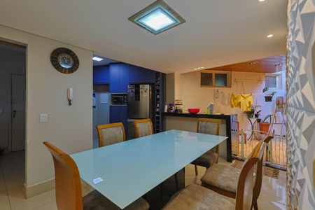 Apartamento à venda com 115m², 2 quartos e 1 vagaCozinha e Copa