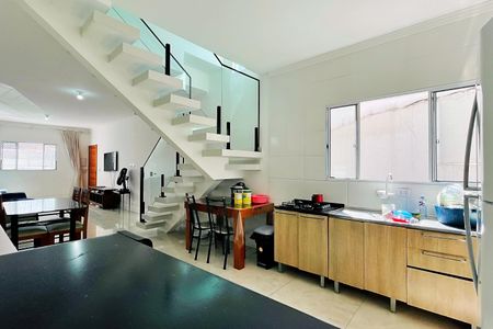 Casa à venda com 150m², 3 quartos e 2 vagas Casa à venda com 150m², 3 quartos e 2 vagasCozinha