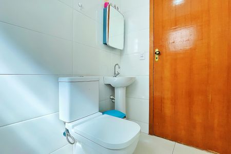 Casa à venda com 150m², 3 quartos e 2 vagas Casa à venda com 150m², 3 quartos e 2 vagasBanheiro 2