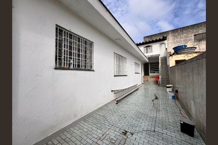 Casa à venda com 203m², 3 quartos e 1 vaga Casa à venda com 203m², 3 quartos e 1 vagaQuintal