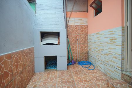 Casa à venda com 90m², 1 quarto e 2 vagasChurrasqueira