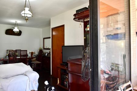 Apartamento à venda com 104m², 3 quartos e 2 vagas Apartamento à venda com 104m², 3 quartos e 2 vagasSacada